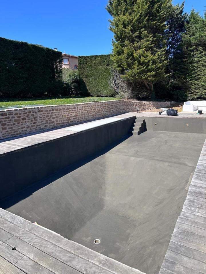   étancéite piscine à lyon