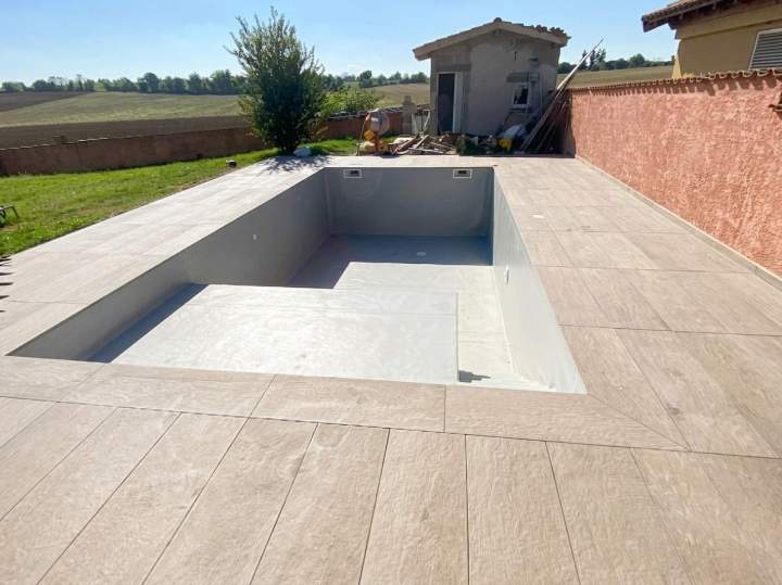 Carrelage plage de piscine Lyon