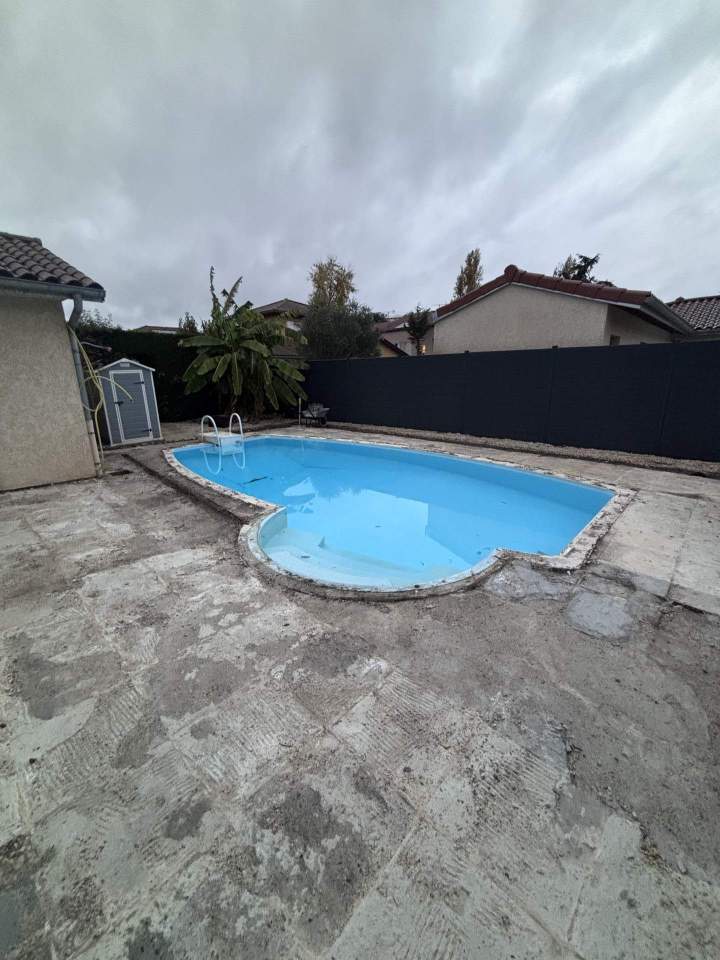 Préparation de la terrasse piscine à Chassieu