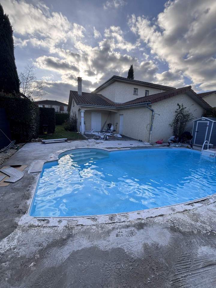 Préparation de la terrasse piscine à Chassieu
