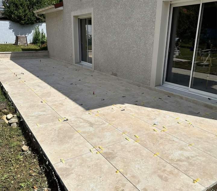 Pose terrasse extérieur sur dalle béton Lyon