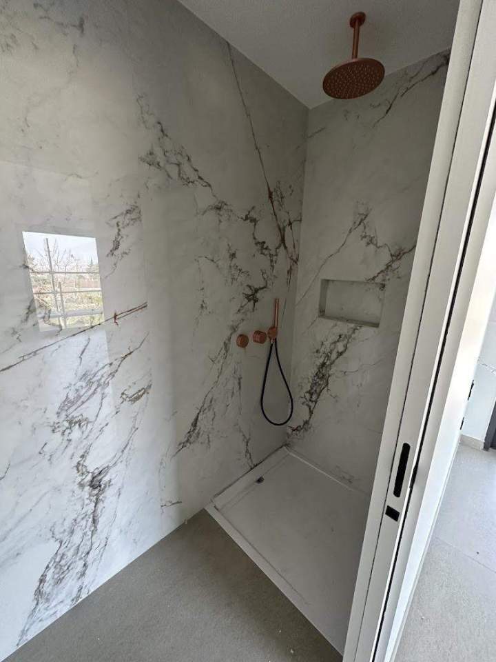 Pose carrelage XXL plus Douche italienne  sur mesure Lyon